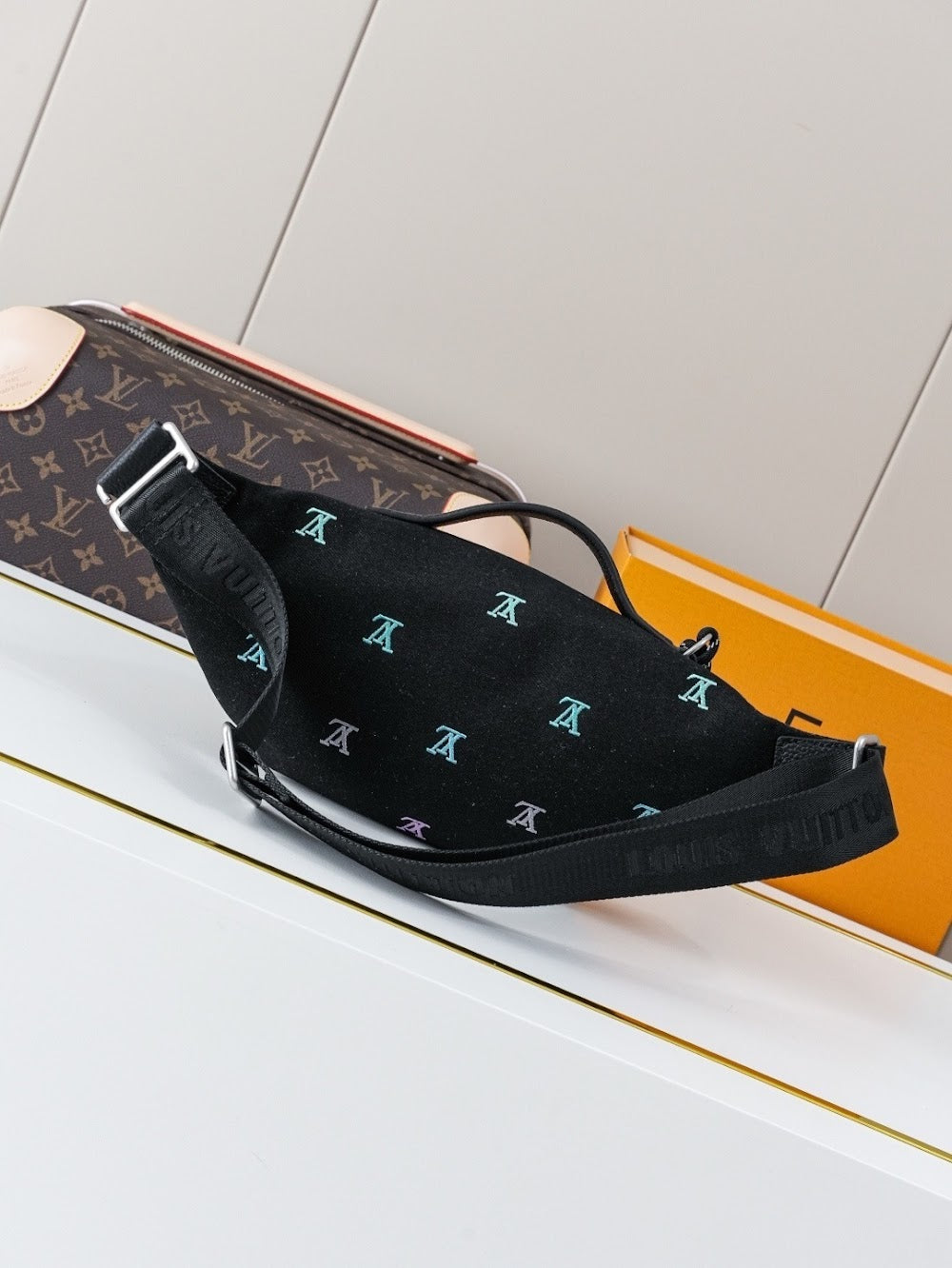 Anum Bags ln Luxury Bag --71595