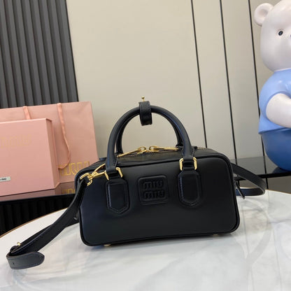 Anum Bags Miun Miun Luxury Bag --122184
