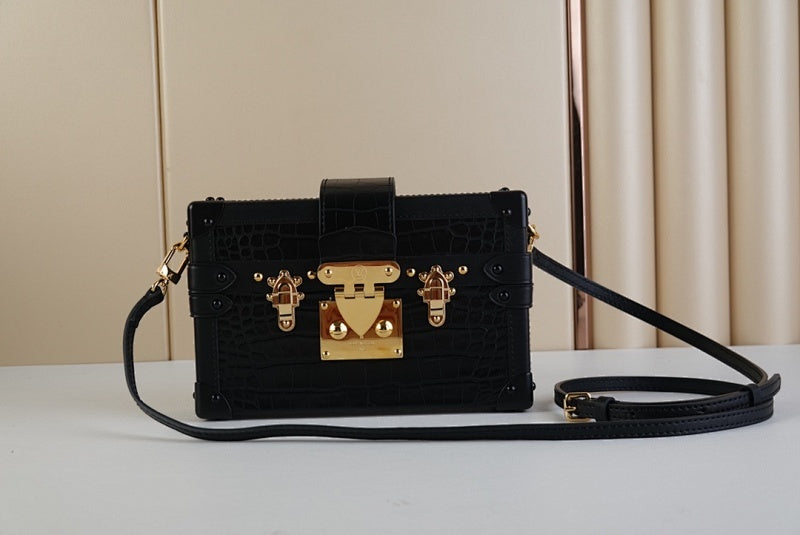 Anum Bags ln Luxury Bag --58923