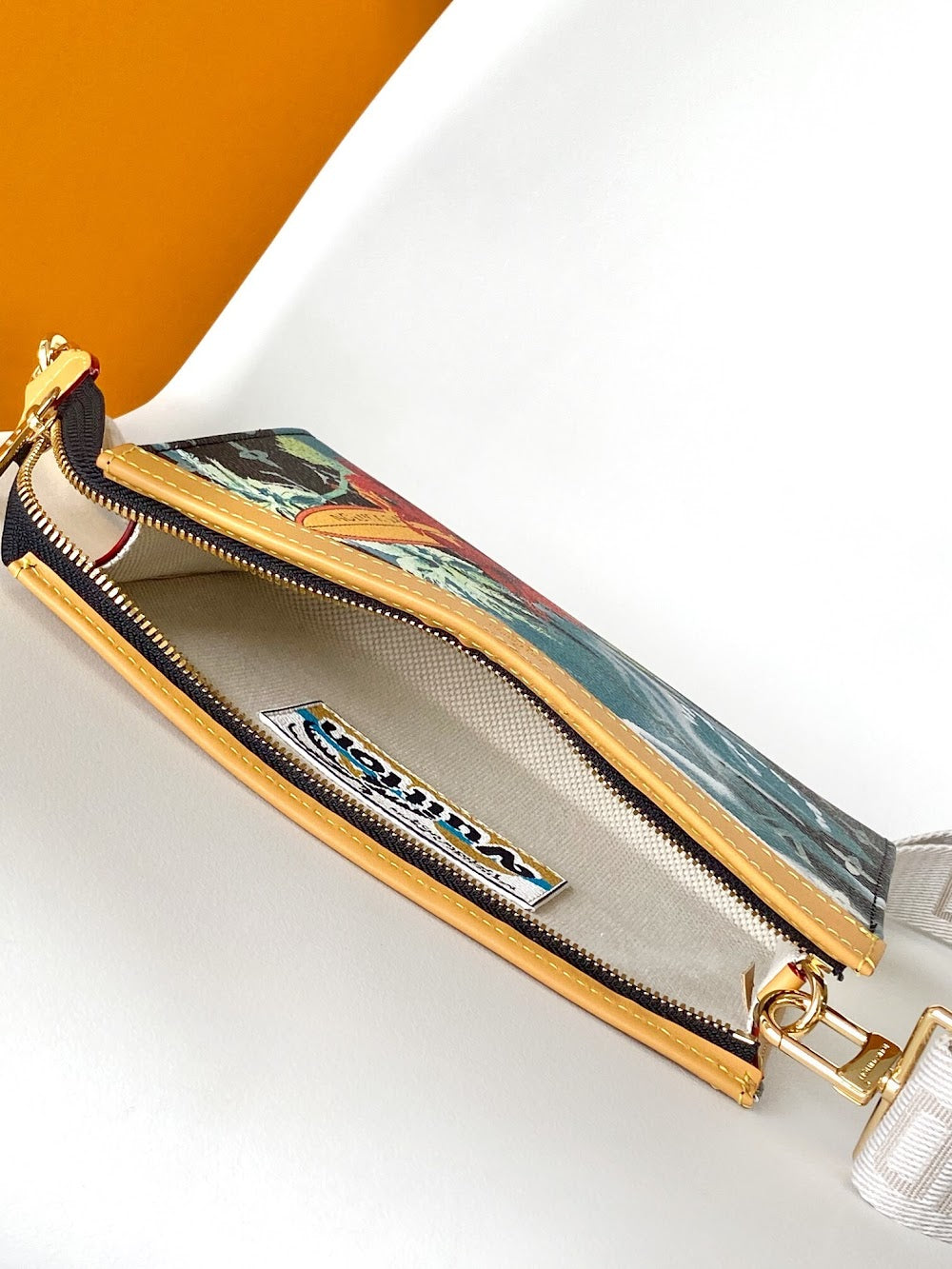 Anum Bags ln Luxury Bag --81484