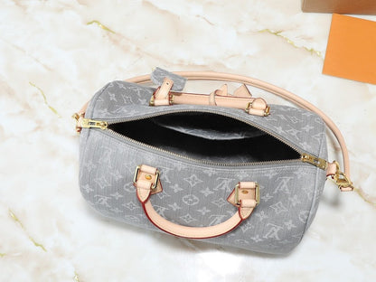 Anum Bags ln Luxury Bag --76916