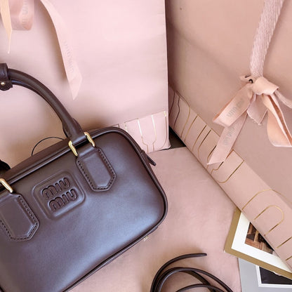 Anum Bags Miun Miun Luxury Bag --123088