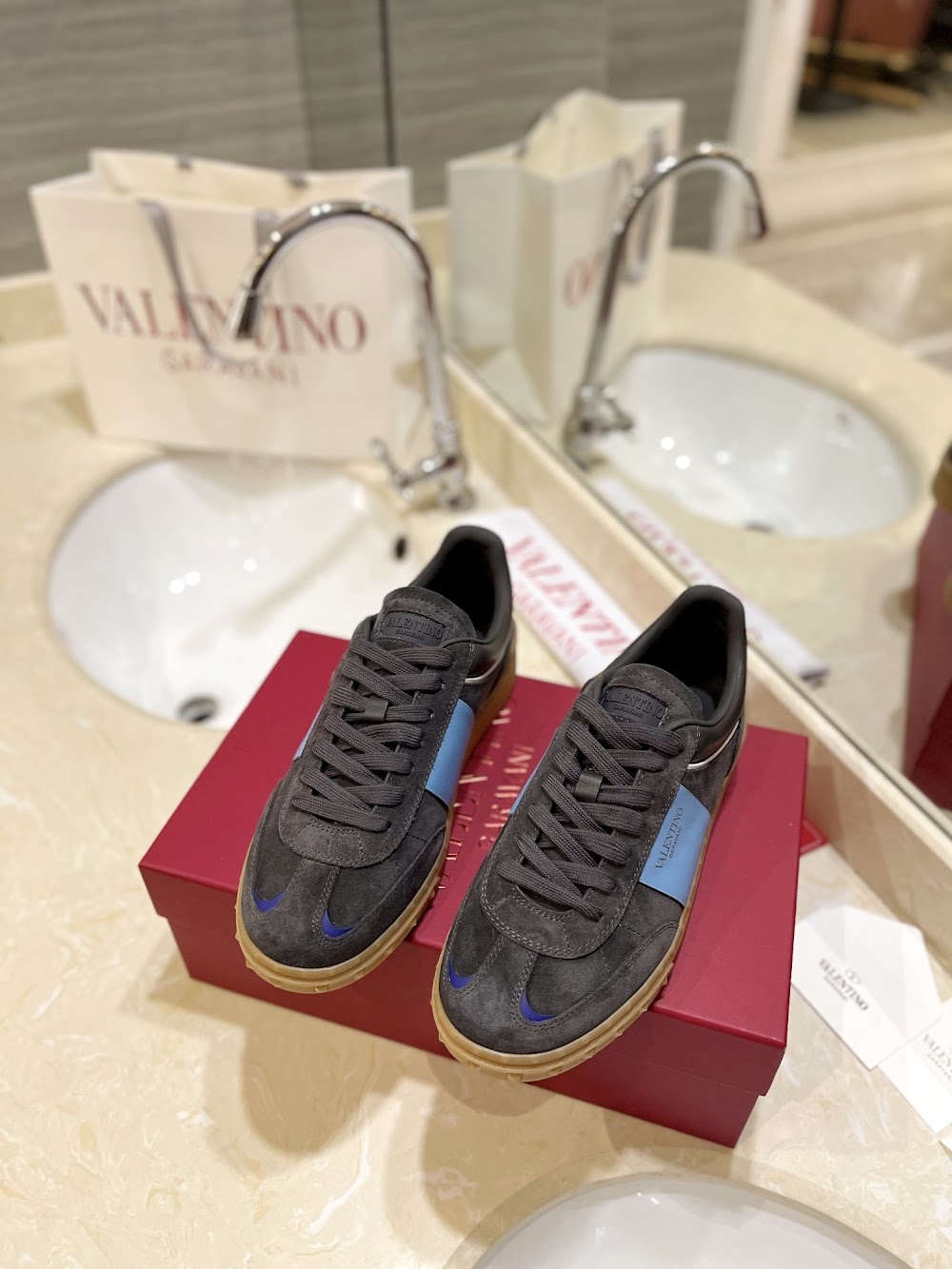 Anum Bags Valentino Luxury Shoes --52647