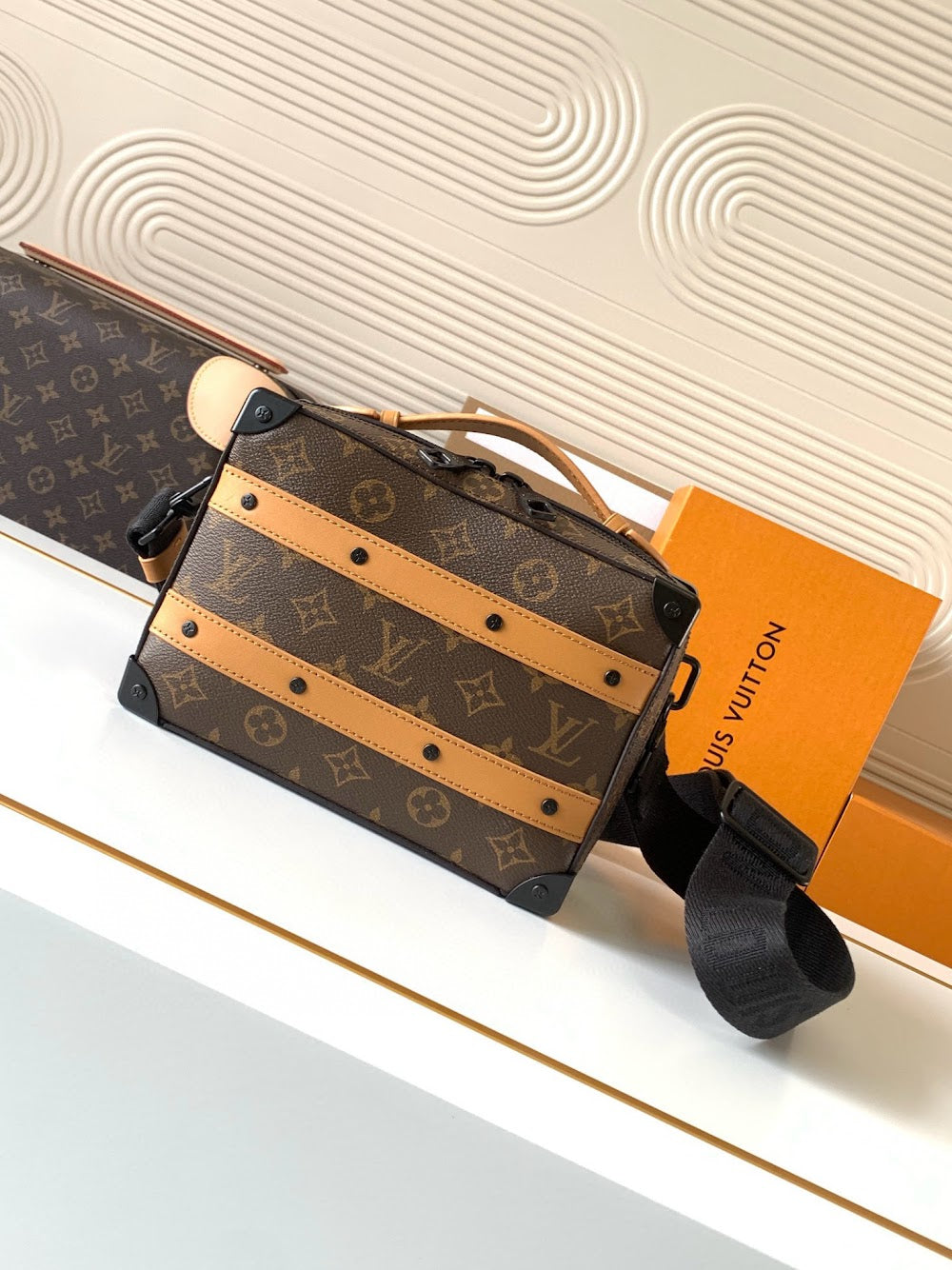 Anum Bags ln Luxury Bag --71020