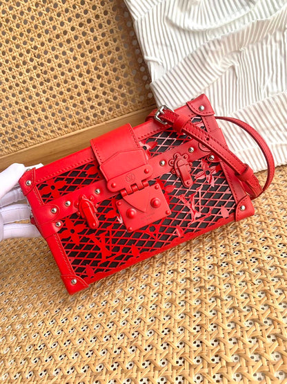 Anum Bags ln Luxury Bag --60956
