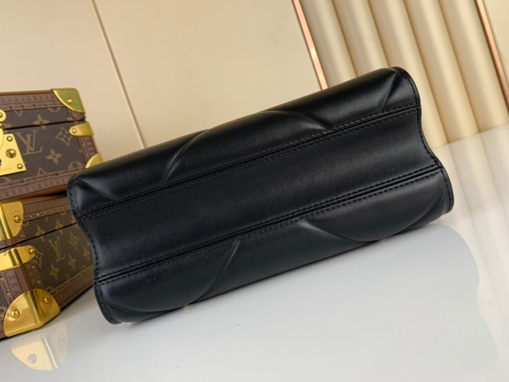 Anum Bags ln Luxury Bag --60708