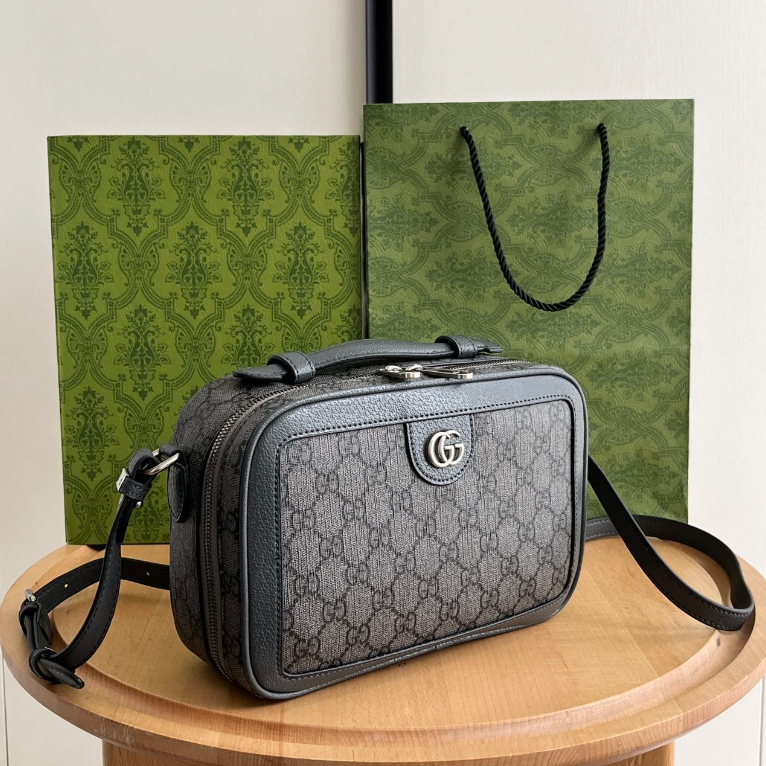 Anum Bags Detail