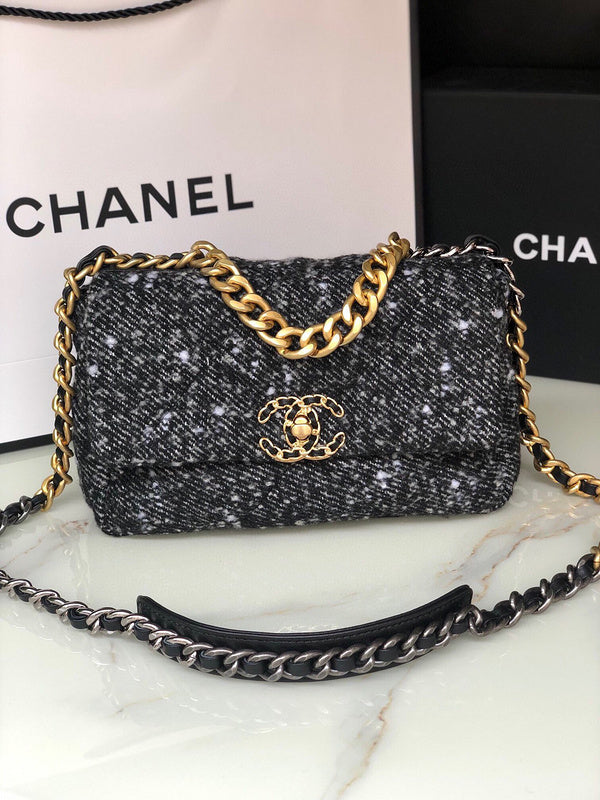 Anum Bags Detail