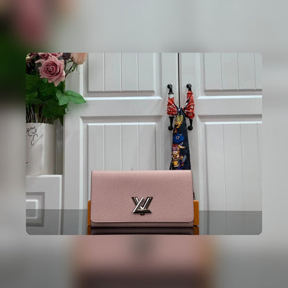 Anum Bags Detail