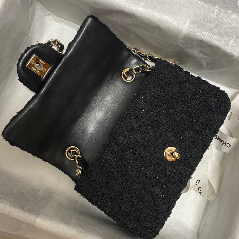 Anum Bags Detail