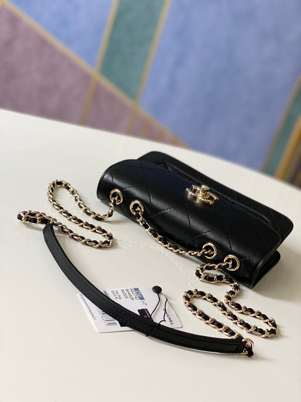 Anum Bags Detail