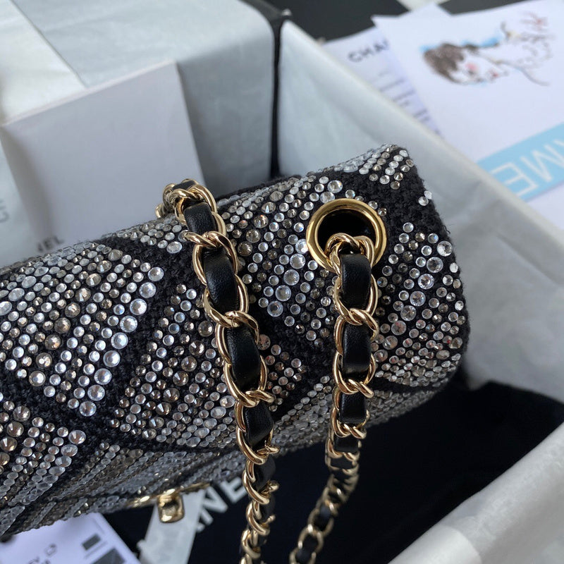 Anum Bags Detail