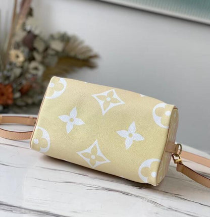 Anum Bags Detail