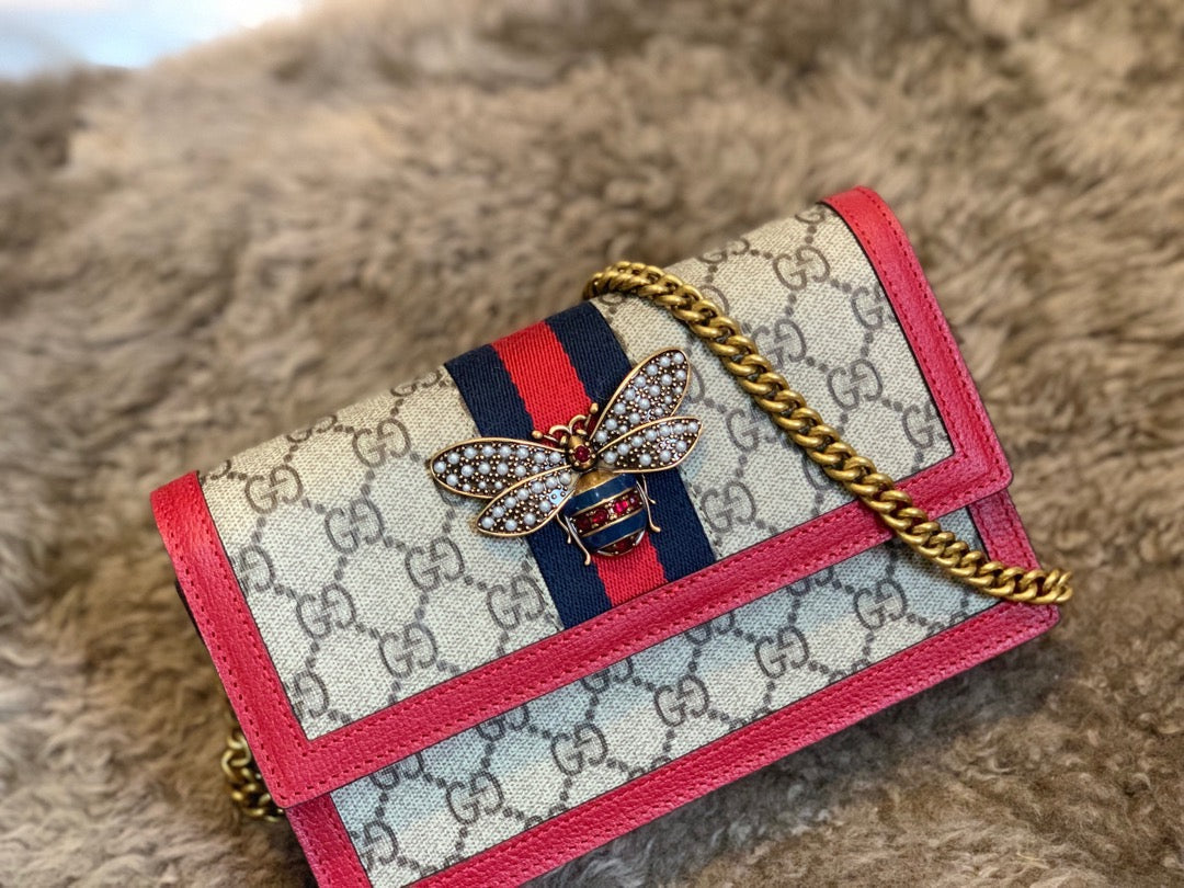 Anum Bags Detail
