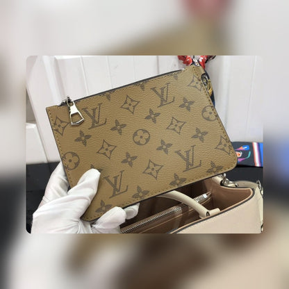 Anum Bags Detail