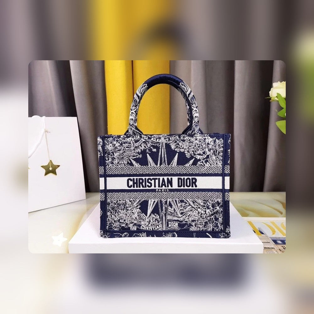 Anum Bags Detail