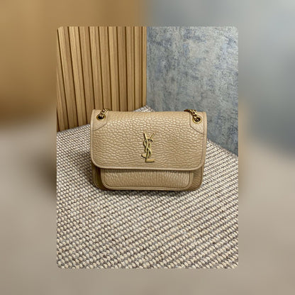 Anum Bags - High-Quality Designer Products for You - AFFORDABLE LUXURY BAGS - 15306