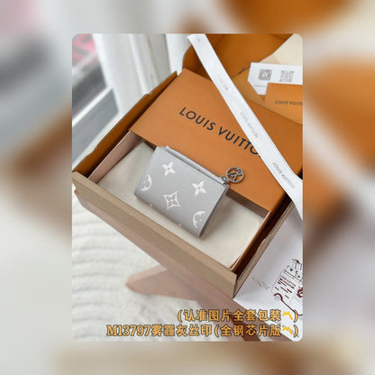Anum Bags Wallets - High-Quality Designer Products for You - AFFORDABLE LUXURY - 4467