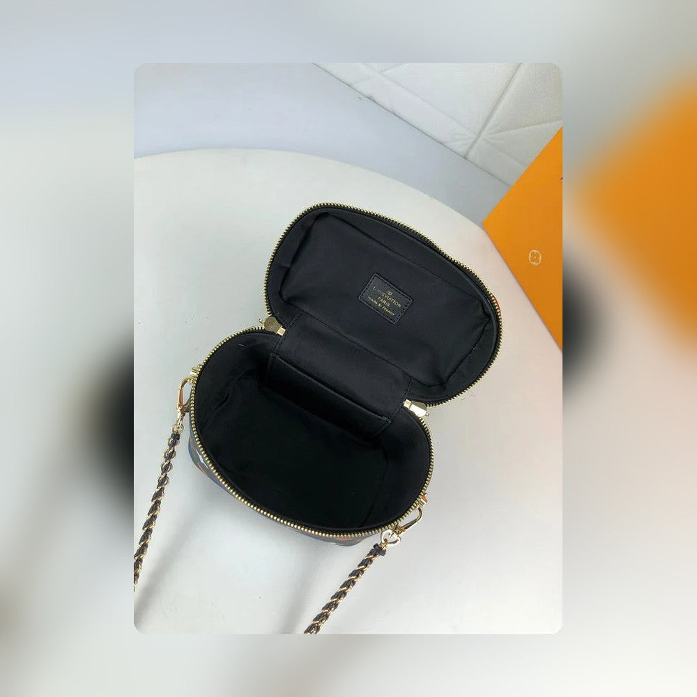 Anum Bags Detail