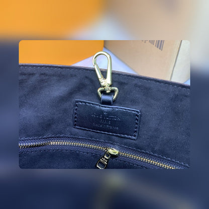 Anum Bags Detail