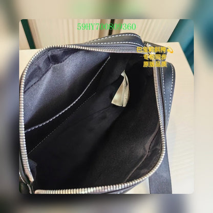 Anum Bags Detail