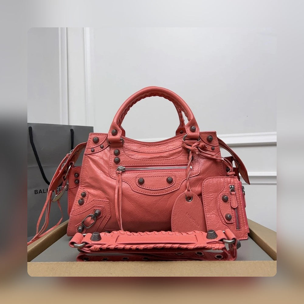 new-luxury-designer-bags-nm24280