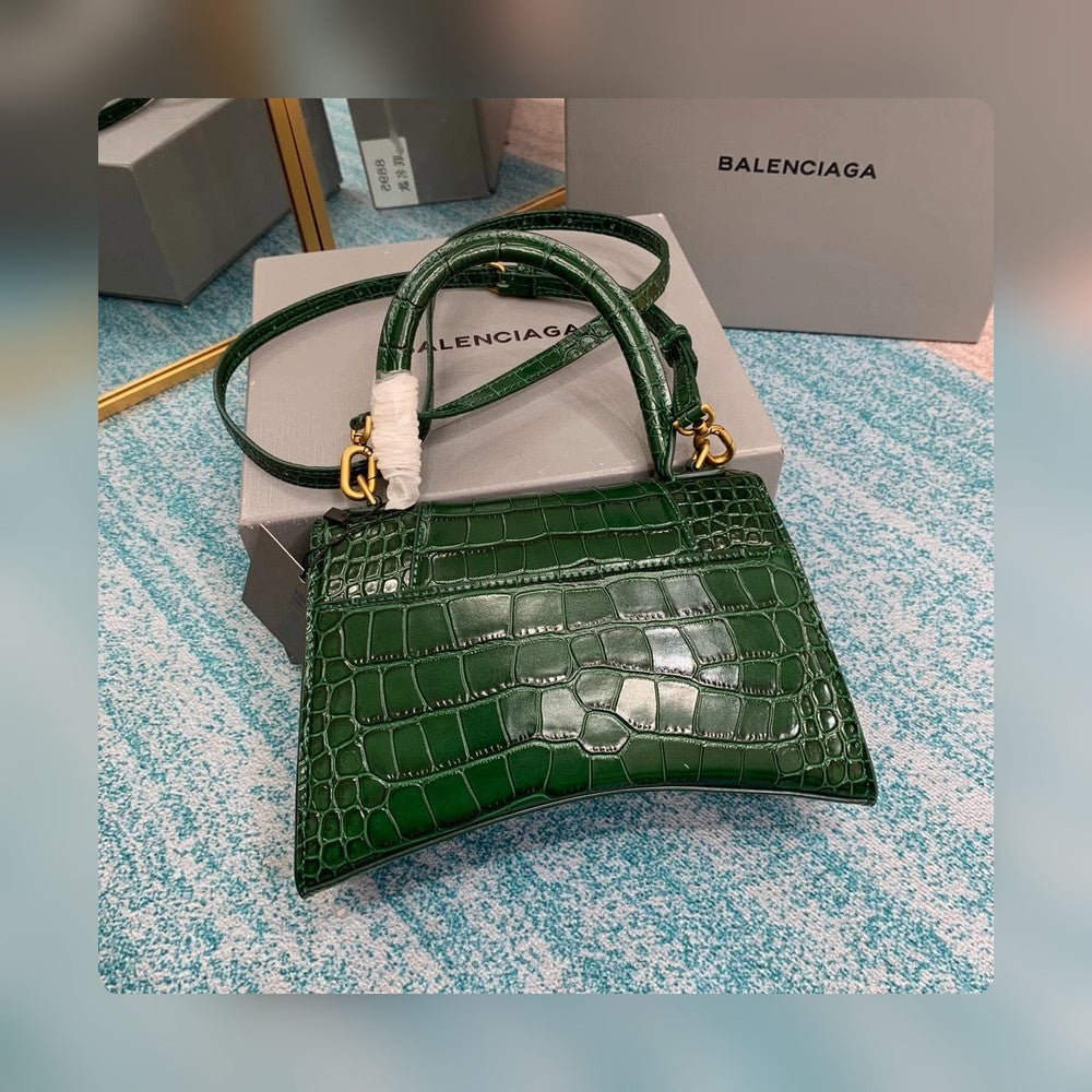 new-luxury-designer-bags-nm24080