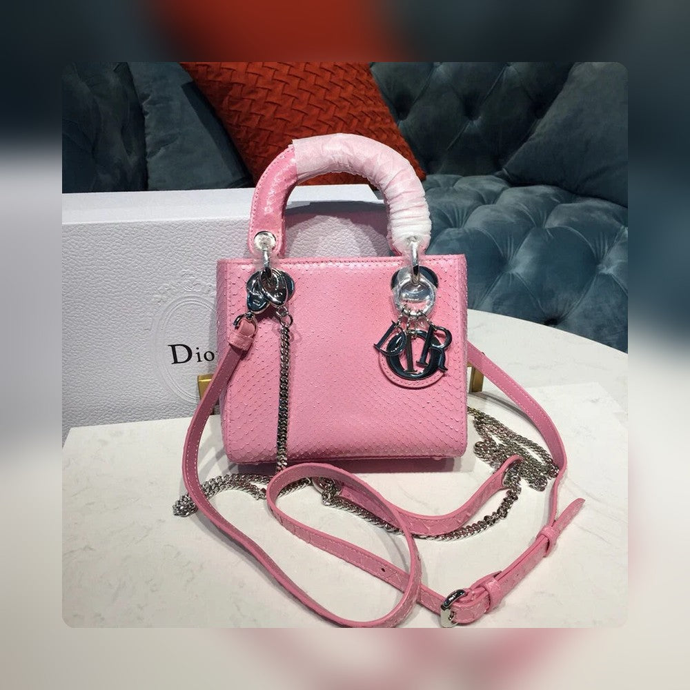 Anum Bags Detail