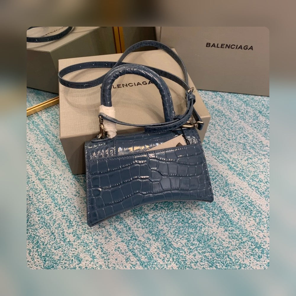 new-luxury-designer-bags-nm24074