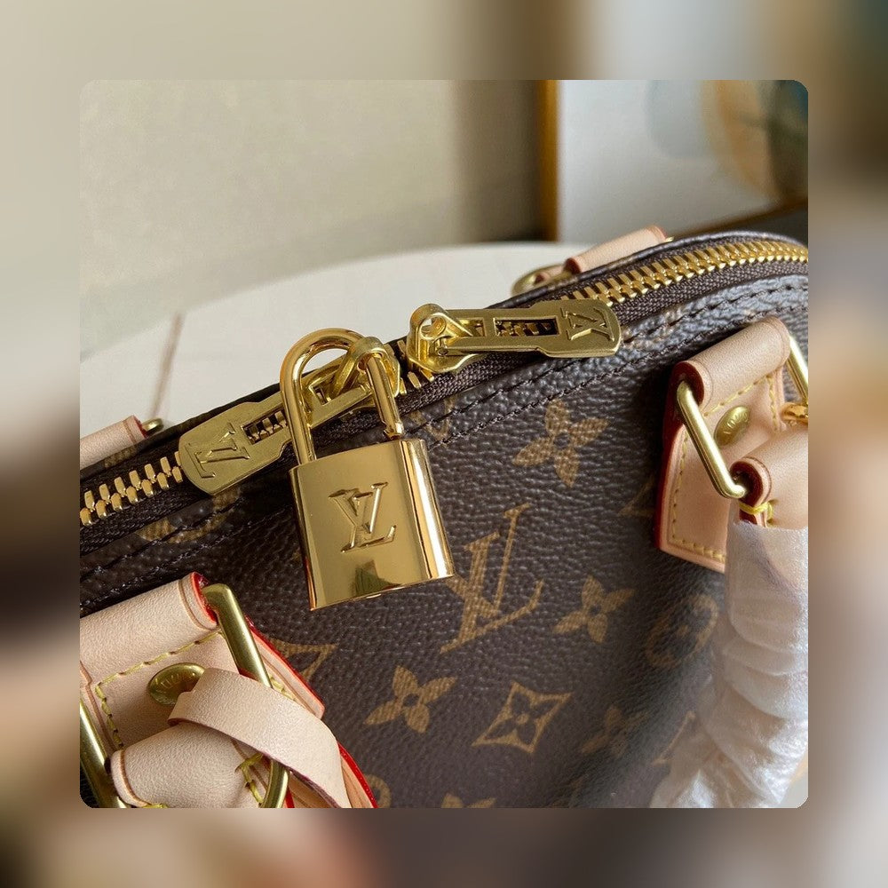 Anum Bags Detail
