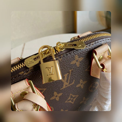 Anum Bags Detail