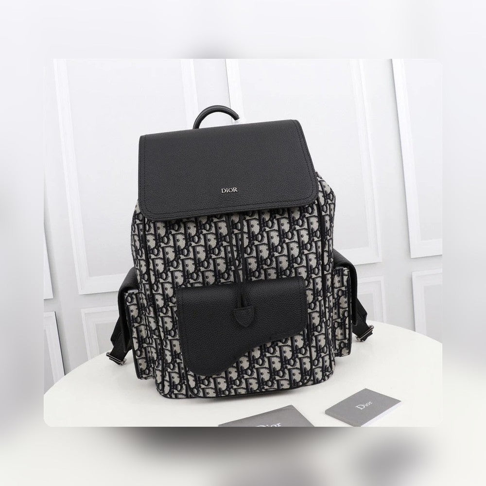 Anum Bags Detail