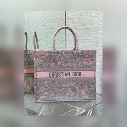 Anum Bags Detail