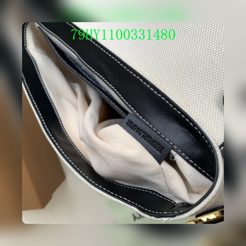 Anum Bags Detail