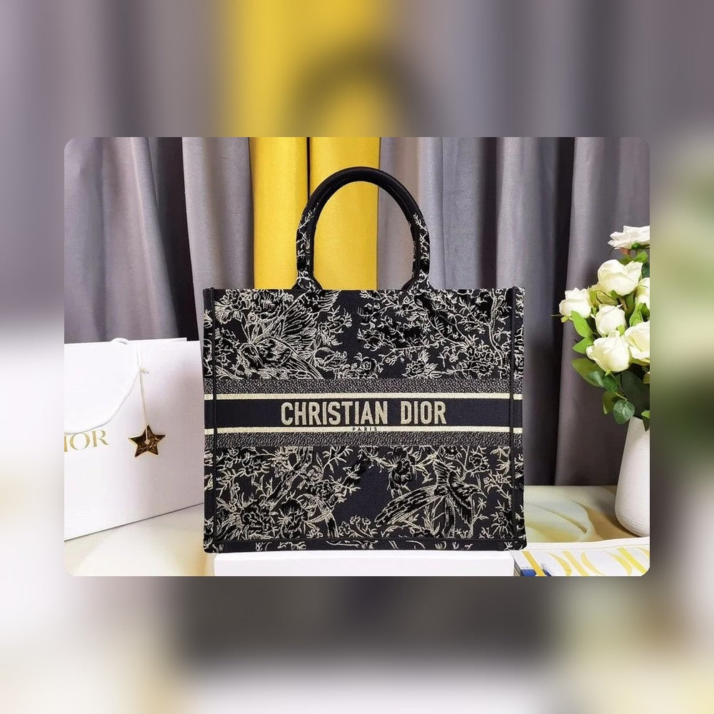 Anum Bags Detail