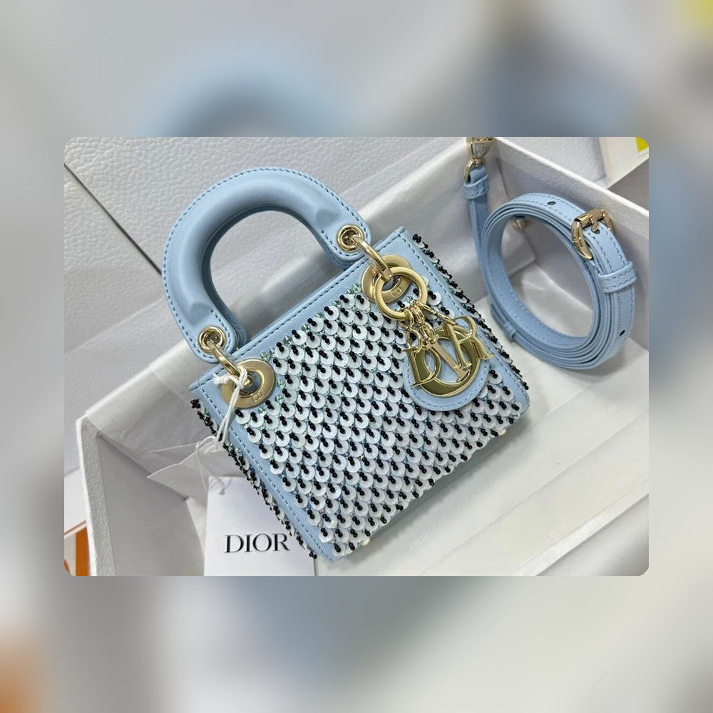 Anum Bags Detail