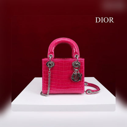 Anum Bags Detail