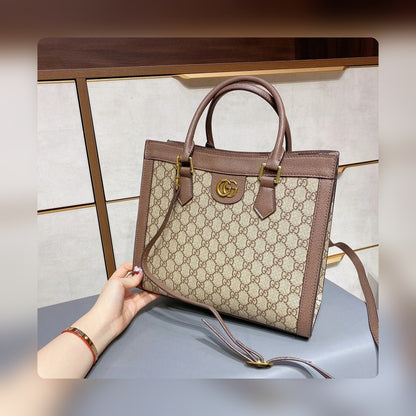 Anum Bags Detail