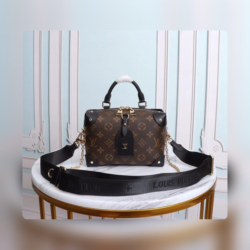 Anum Bags Detail