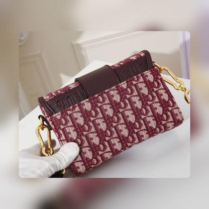 Anum Bags Detail