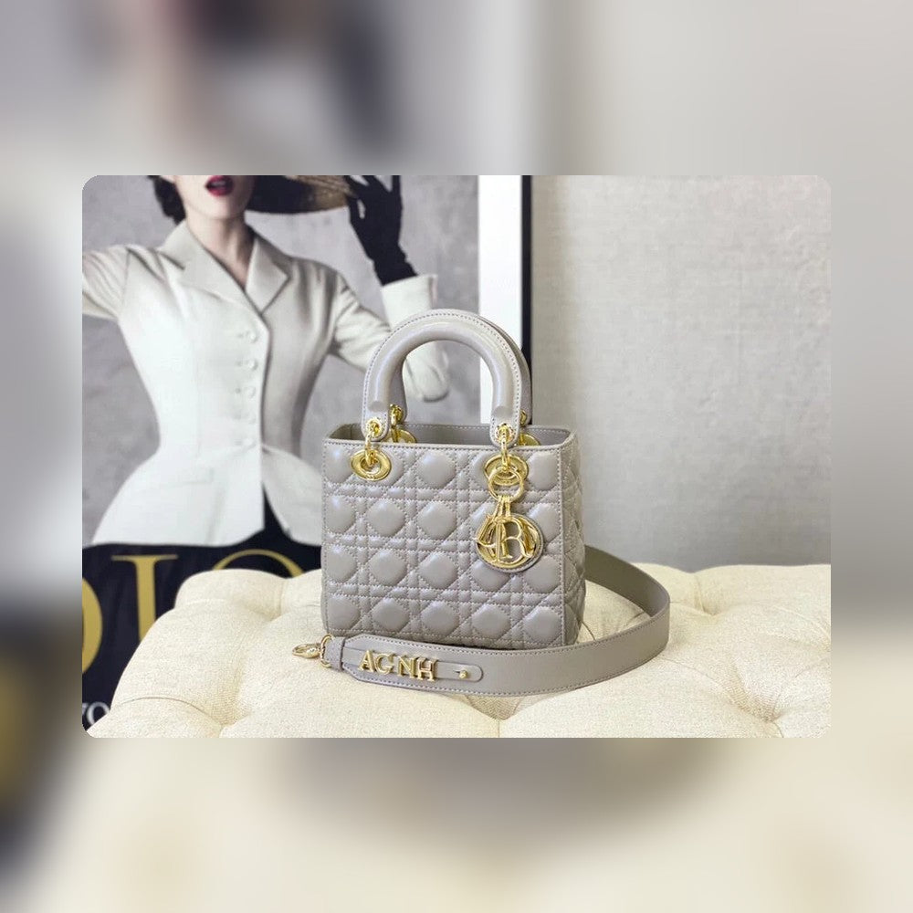 Anum Bags Detail