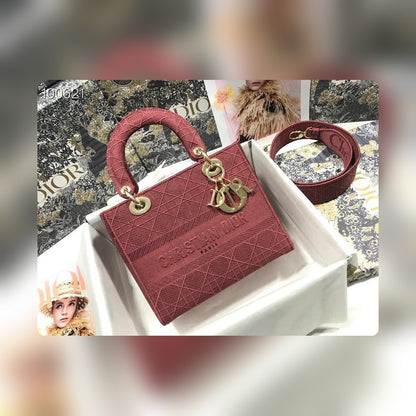 Anum Bags Detail