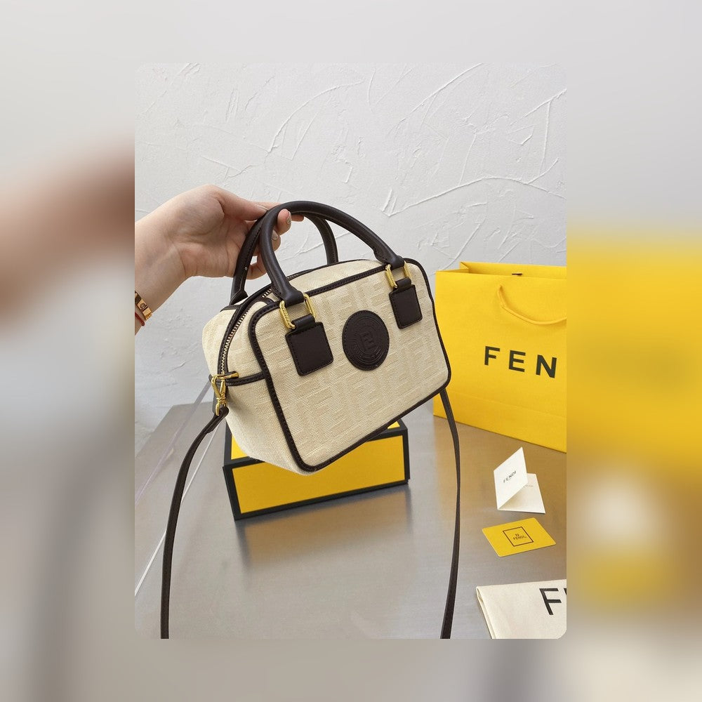 Anum Bags Detail