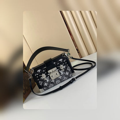 Anum Bags ln Luxury Bag --56510