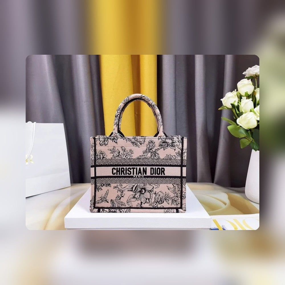 Anum Bags Detail