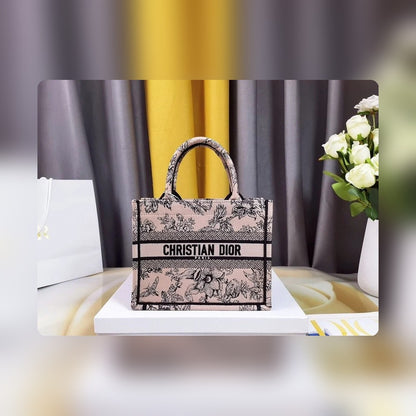 Anum Bags Detail