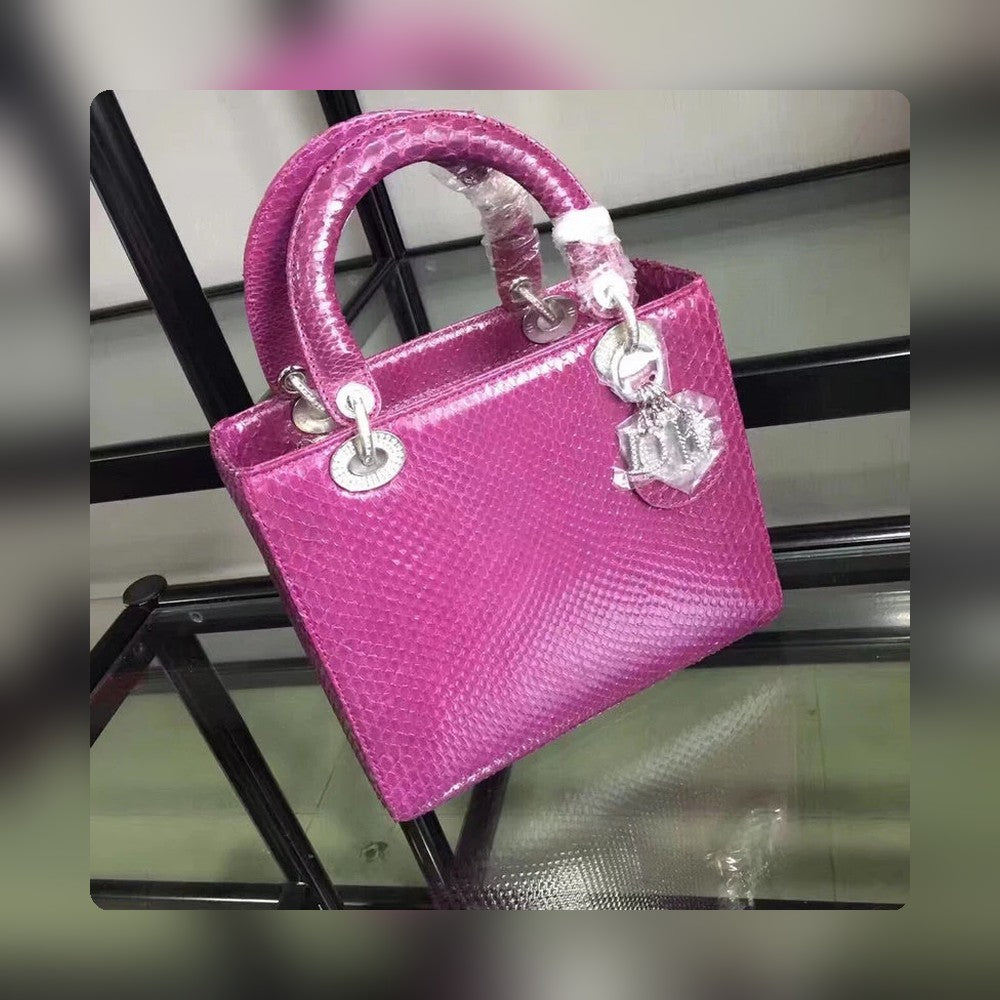 Anum Bags Detail