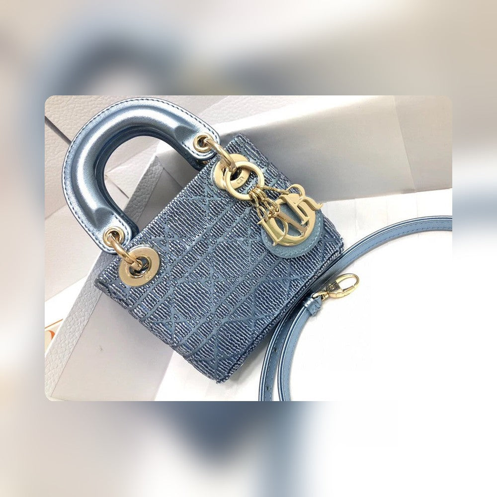 Anum Bags Detail