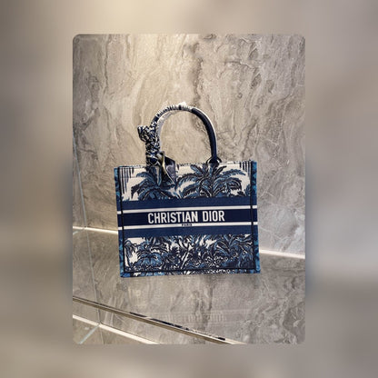 Anum Bags Detail