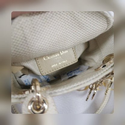 Anum Bags Detail
